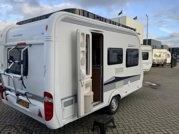 Hobby De Luxe 400 SF