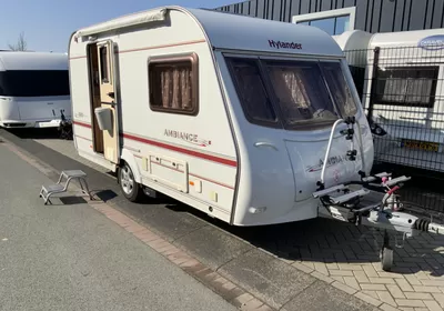 Hylander Ambiance 380 Inclusief luifel!