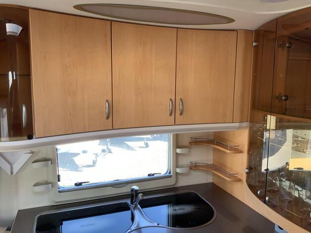 Hobby De Luxe 460 UFE