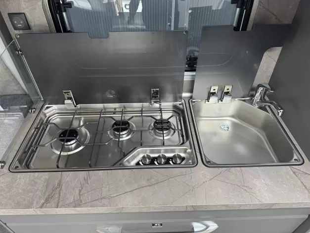 Hobby De Luxe 460 UFE