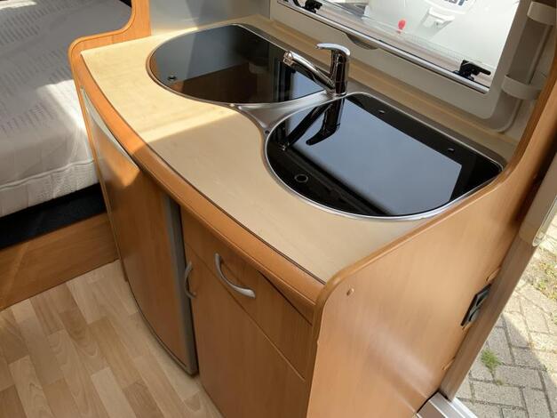 Hobby De Luxe 400 SF