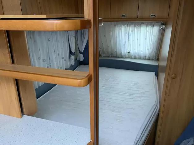 Hobby De Luxe 460 UFE