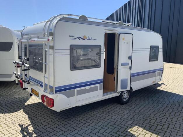 Hobby De Luxe 460 UFE