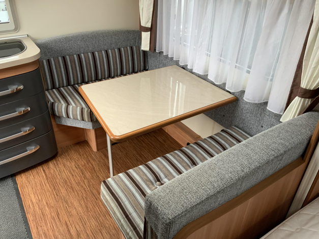 Hobby De Luxe 400 SFE (1040172)