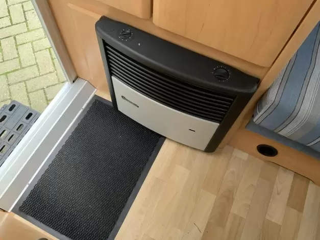 Hobby De Luxe 440 SB