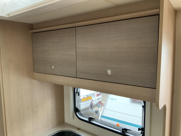 Bürstner Premio 485 TK Met hagelschade. (1059172)