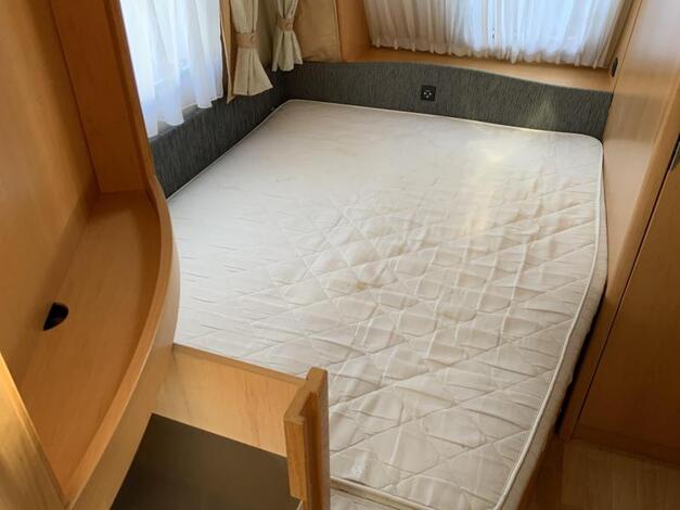 Hobby De Luxe 460 UFE