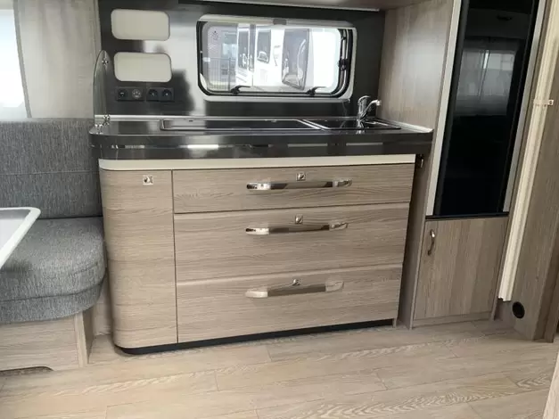 Hobby Prestige 720 UKFE (1022005)
