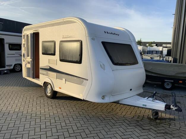 Hobby De Luxe 400 SF