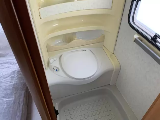 Hobby De Luxe 460 UFE