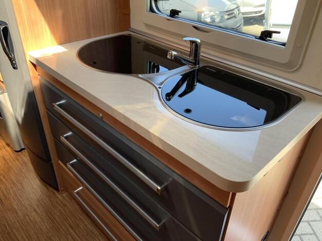 Hobby De Luxe 490 KMF