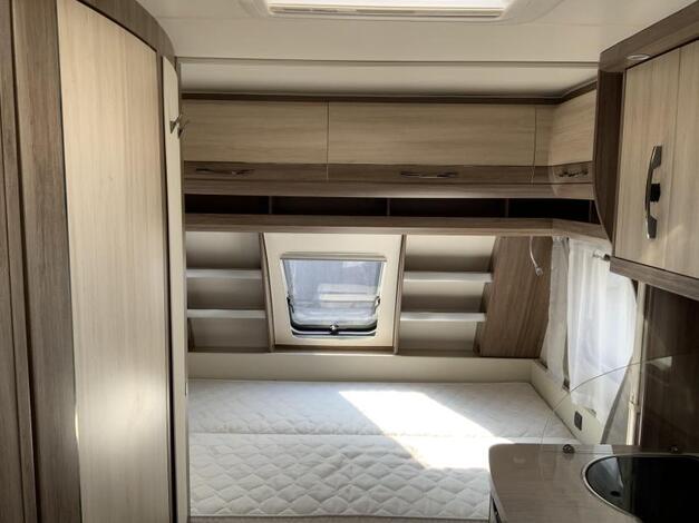 Hobby De Luxe 440 SF