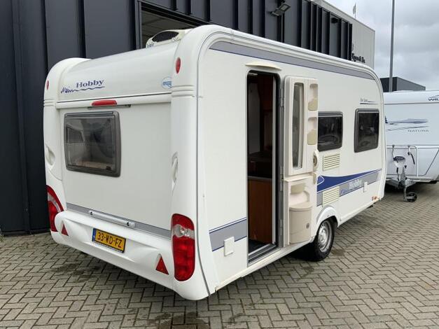 Hobby De Luxe 440 SF