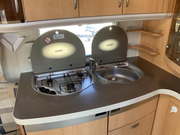 Hobby De Luxe 460 UFE