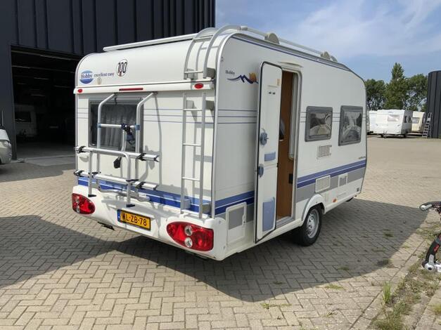 Hobby De Luxe 400 SF