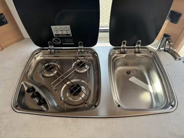 LMC Style 450 E Enkele bedden