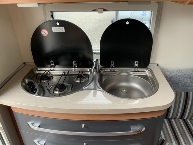 Hobby De Luxe 400 SFE (1050390)