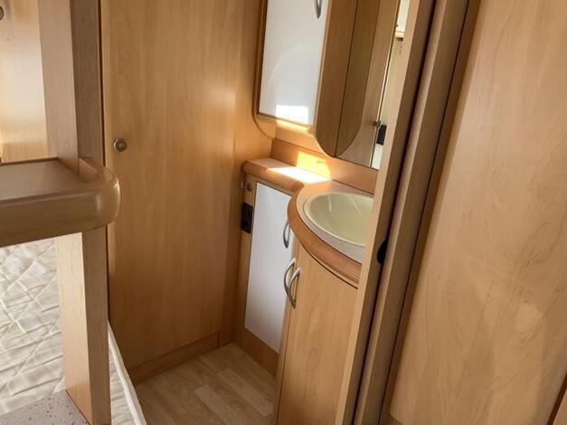 Hobby De Luxe 460 UFE
