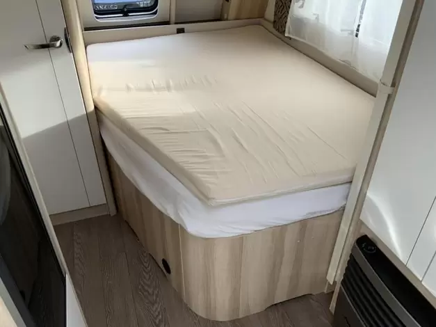 Hobby De Luxe 460 UFE Mover + vloerverwarming