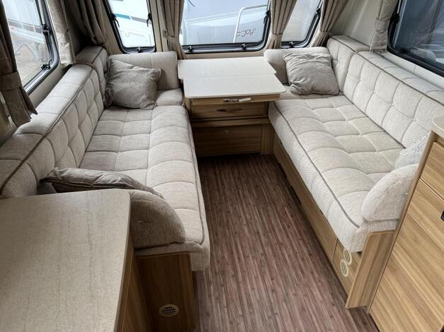 Elddis Avante 462