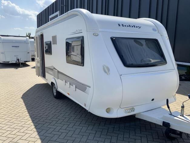Hobby De Luxe 490 KMF