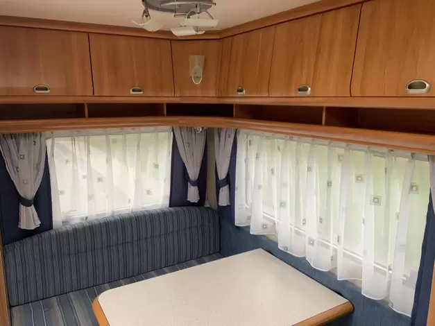 Hobby De Luxe 400 SB