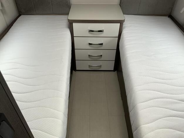 Elddis Affinity 574 Hemelvaartsdag open