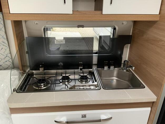 Hobby De Luxe 515 UHL