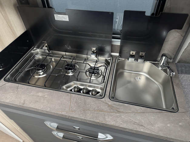 Hobby De Luxe 495 WFB