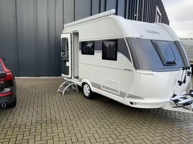 Hobby On Tour 390 SF