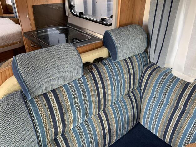 Bürstner Solano 718 T Inclusief Thule luifel!!