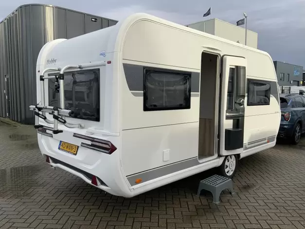 Hobby De Luxe 460 UFE Mover + vloerverwarming