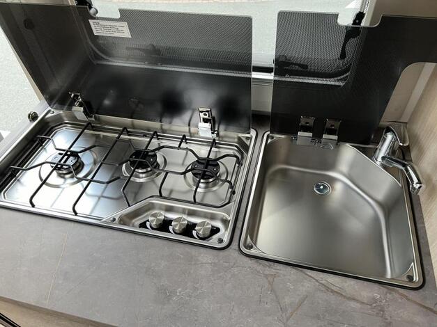 Hobby De Luxe 460 LU