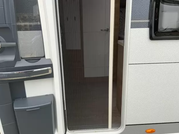 Hobby De Luxe 490 KMF