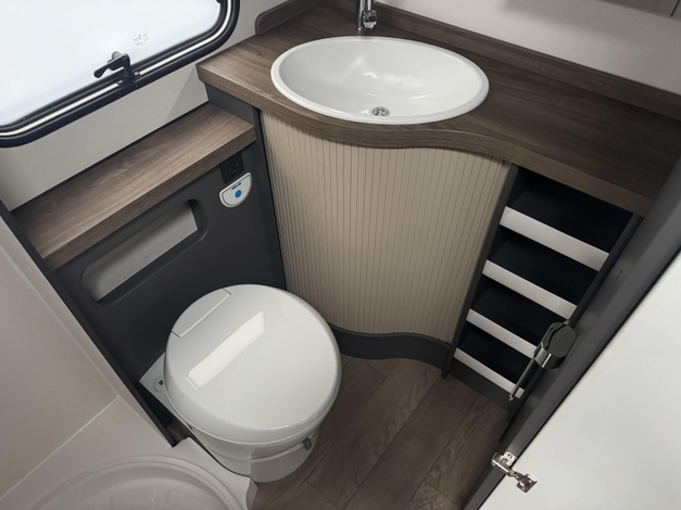 Hobby Excellent Edition 545 KMF