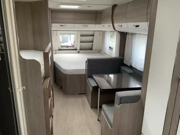 Hobby Prestige 720 UKFE (1022005)
