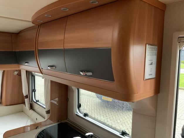 Hobby De Luxe 400 SF