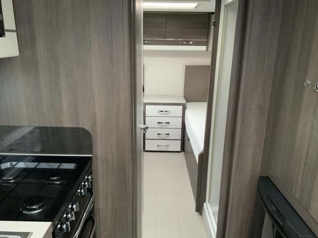 Elddis Affinity 574