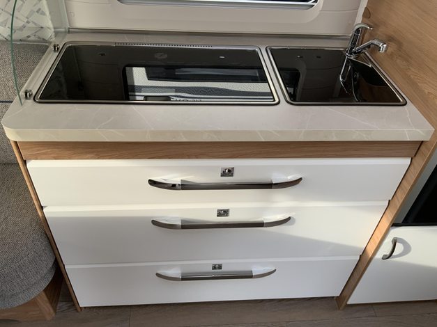 Hobby De Luxe 460 UFE