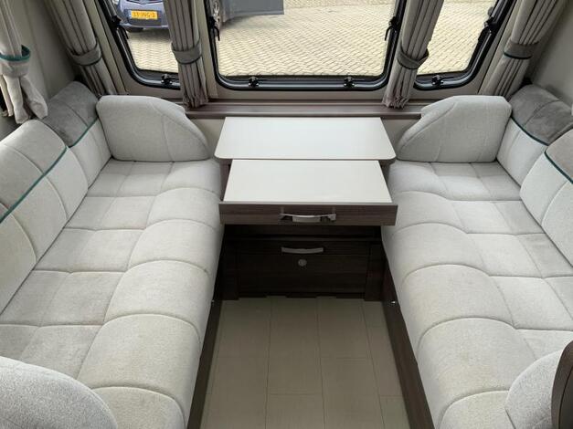 Elddis Affinity 574 Hemelvaartsdag open