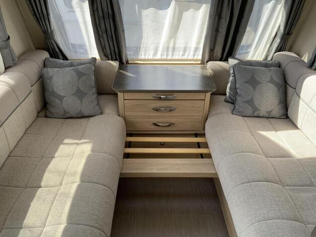 Elddis Avante 550