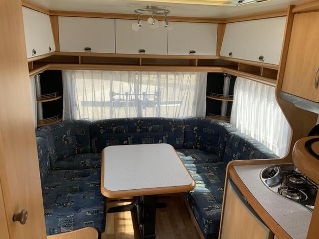 Hobby De Luxe 460 UFE