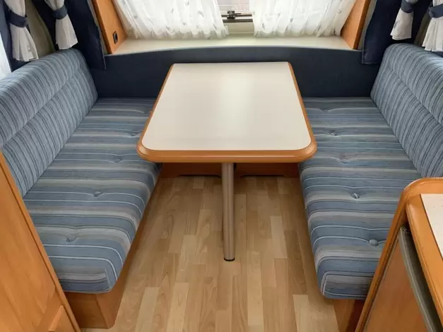 Hobby De Luxe 400 SB (1025863)