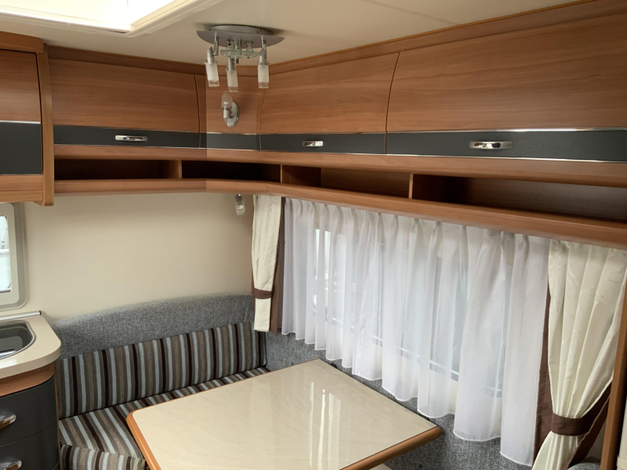 Hobby De Luxe 400 SFE (1040172)