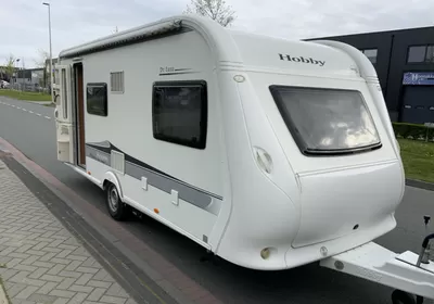 Hobby De Luxe 490 KMF 9