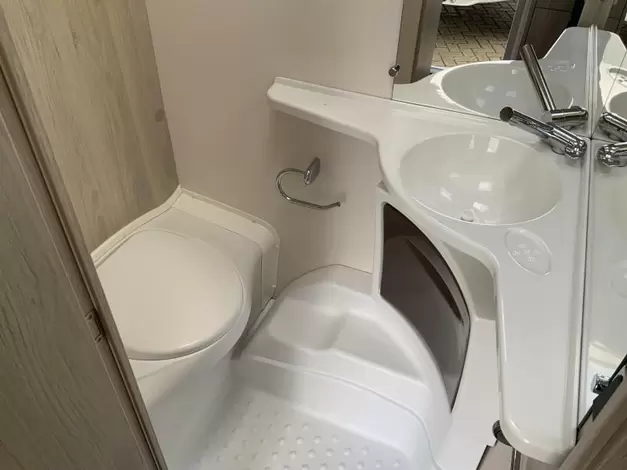 Caravelair Antares Family 486