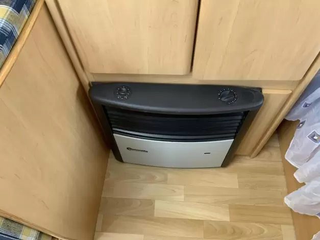 Hobby De Luxe 400 SF