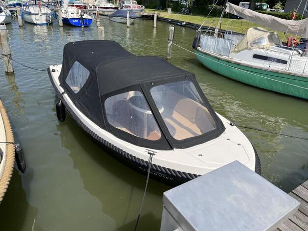 Hobby Lago Amore 565 Navywit