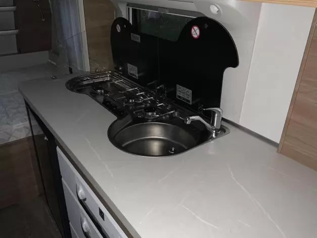 Hobby De Luxe 440 SF