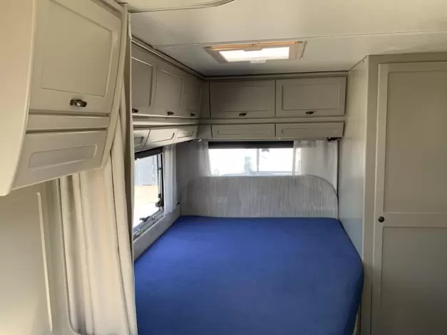 Hymer B654